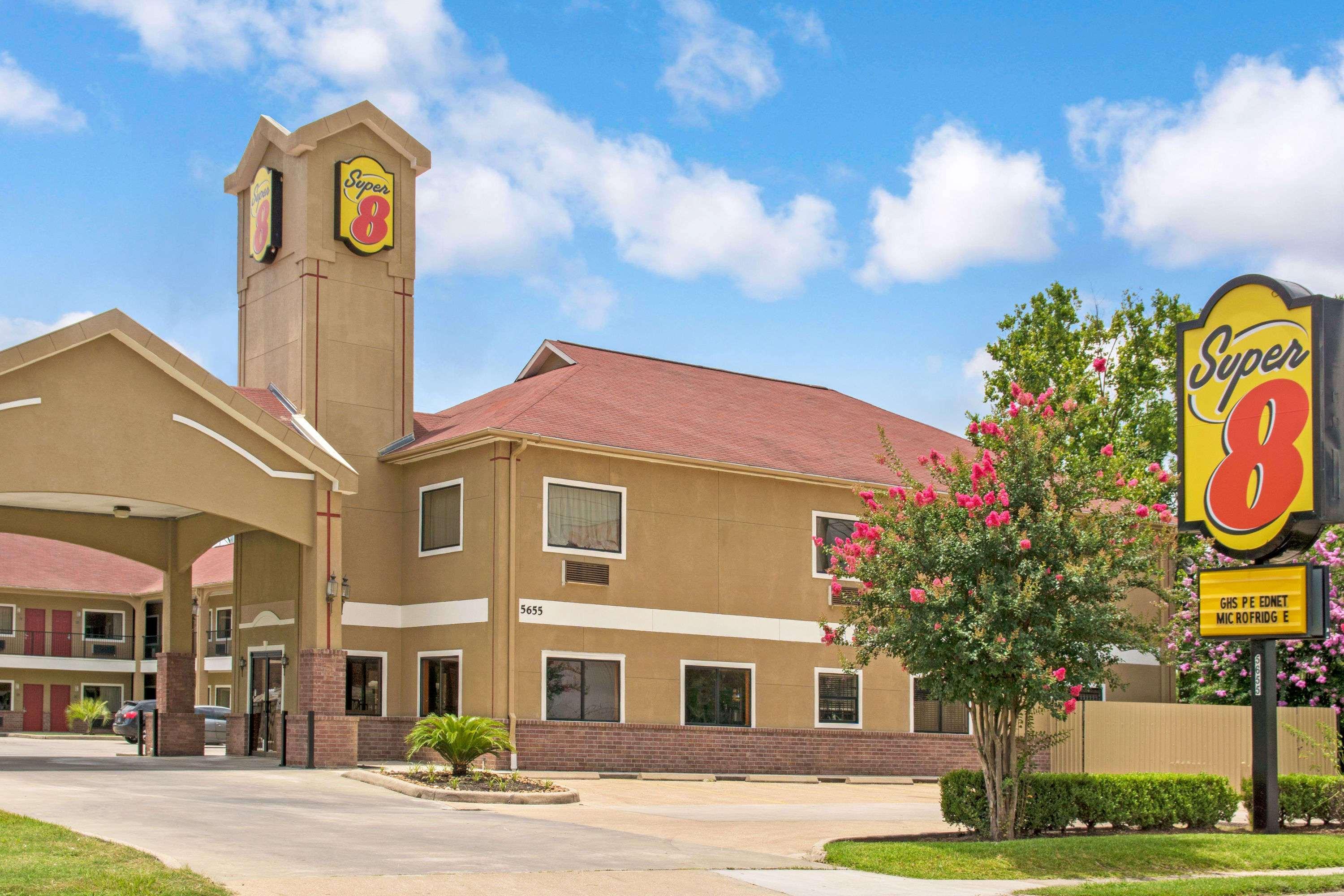 Super 8 By Wyndham Houston/Brookhollow Nw Экстерьер фото